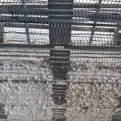 Maillage en acier galvanisé Hy Rib pour le coffrage en béton dans la construction de piscines en Afrique