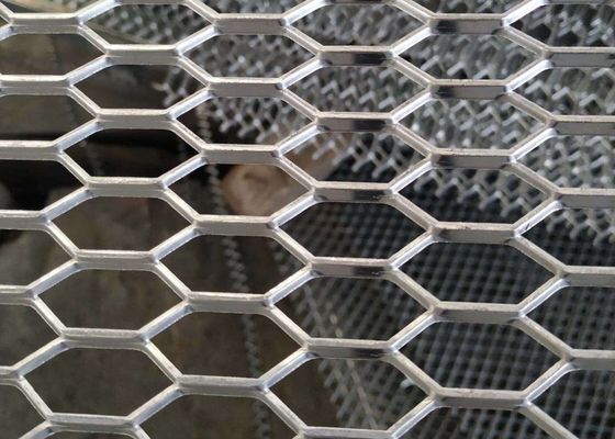 Le nid d'abeilles anodisé par trou hexagonal a augmenté le métal Mesh For Car Grille ISO9002