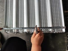 Coffrage métallique galvanisé à nervures hautes pour béton, distance entre nervures 90 mm