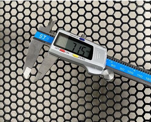 Tôle perforée carrée en aluminium galvanisé de 2 mm, 4 x 8 pieds