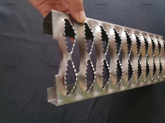 passage couvert dentelé en aluminium de contrefiche de poignée de grille en métal de 300mm se rouillant non