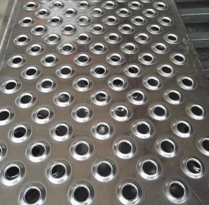 Galvanisée à chaud Perf O Grip Grating 2-4m en aluminium en acier inoxydable