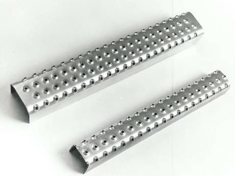 Marches d'échelle en métal galvanisé de 2,5 mm, robustes, antidérapantes