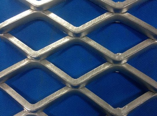 Grille galvanisée en treillis métallique élargi avec trou hexagonal en diamant