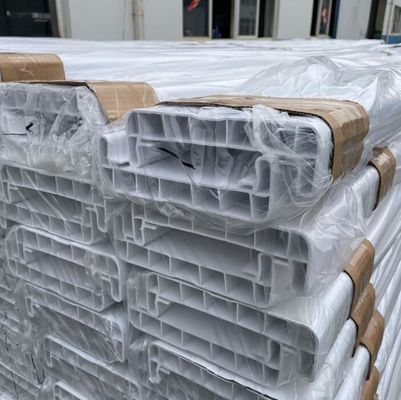 Cheval écologique de PVC clôturant la couleur blanche 5ft de 8ft 4 rails