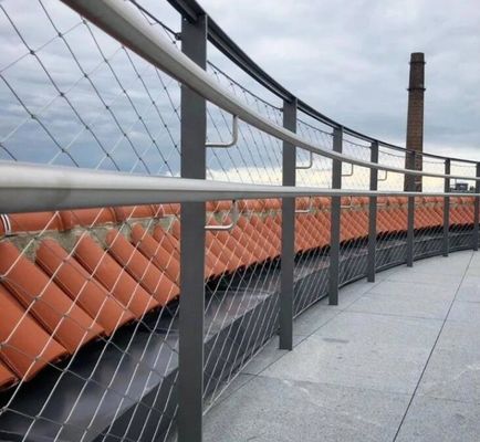 Maillage de câbles en acier inoxydable flexible et durable pour les garde-corps de pont et les clôtures de sécurité