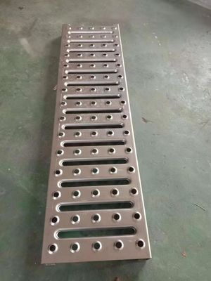 Panneaux de treillis métalliques galvanisés perforés pour passerelle de sécurité