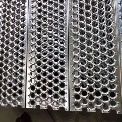 Planche de caillebotis de sécurité perforée en aluminium et acier inoxydable