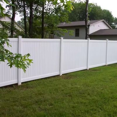 Clôture de protection contre le feu en plastique blanc vinyle PVC pour jardin décoratif