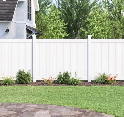 Matériau de haute qualité clôture de protection de la vie privée en PVC blanc plastique