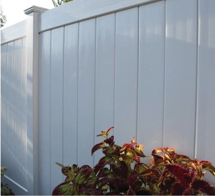 Facile d'installation PVC Plein de confidentialité Vinyl Yard Panel de clôture