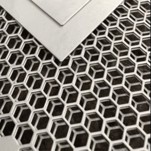 revêtement métallique en treillis en aluminium perforé hexagonal décoratif