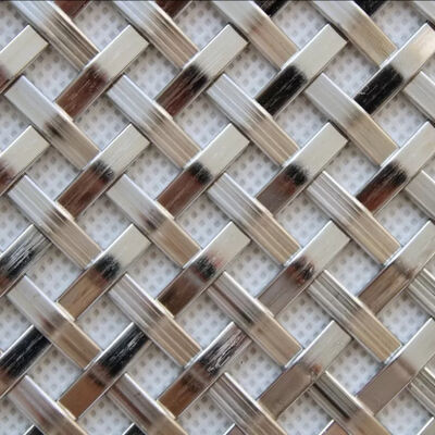 Décoration d'hôtel de belles couleurs et grillage en métal de conception architecturale