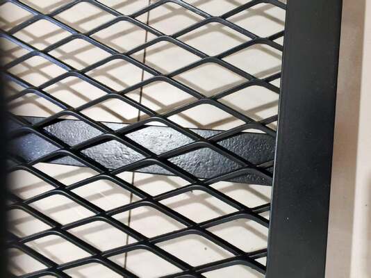 Reinforced Hot Dip Galvanized Expanded Metal Mesh Window Well Cover with Superior Weight Bearing