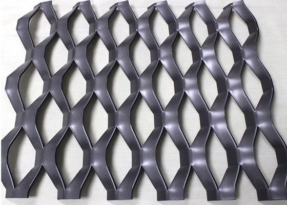 Maille métallique déployée en aluminium thermolaqué pour le bardage de bâtiments