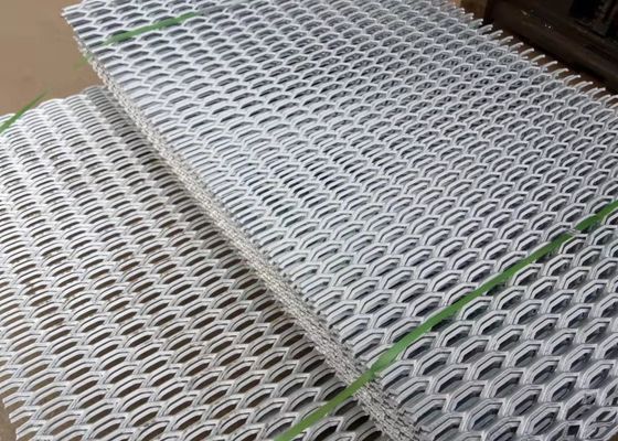 Acier au carbone 4 mm trous hexagonaux Mesh métallique étendu