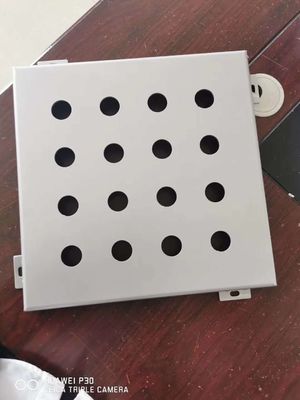 0.7mm 1mm 2mm Aluminium galvanisé en acier inoxydable métal perforé conception de trou personnalisé