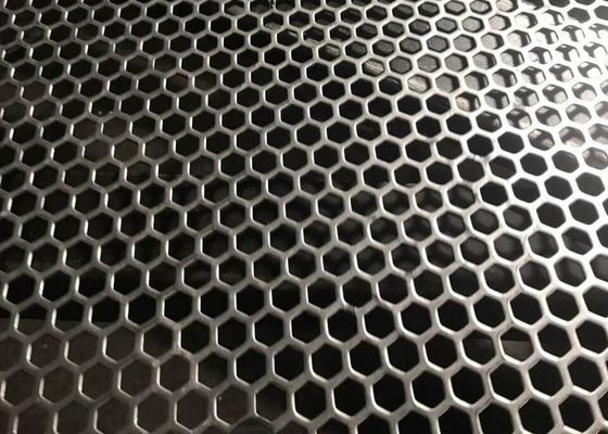 Couche en poudre Noir Aluminium Hexagonal Hole Ronde haut-parleur Grille Perçage Mesh métallique