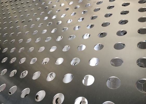 Plaque perforée en acier inoxydable à trou rond et droit