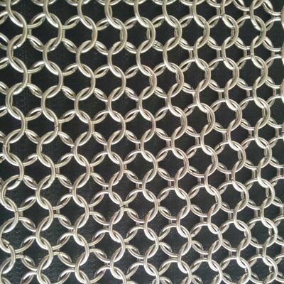 Draperies de bobine en maille d'aluminium architecturale pour séparateur de rideau de cloison