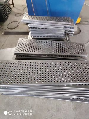 Planche de caillebotis de sécurité perforée en aluminium et acier inoxydable