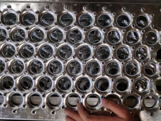 Grille de sécurité à trous ronds de 3 mm en acier inoxydable pour les allées sur les toits