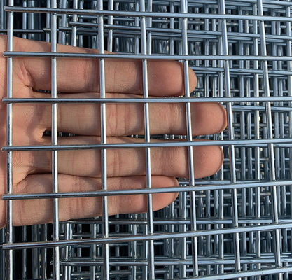 L'électricité a galvanisé la couleur soudée d'argent de Mesh Panels 10*10cm de fil