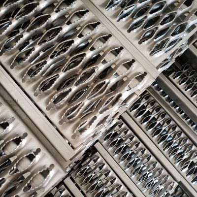 Planche de contrefiche de poignée de l'épaisseur 2.0-4.0mm râpant Diamond Plank Grating Slip Resistance