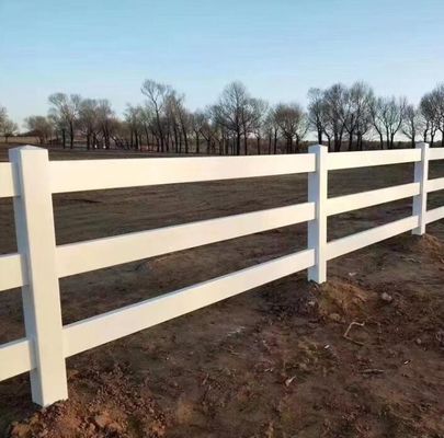Clôture de ranch pour chevaux en vinyle PVC blanc - Durable et nécessitant peu d'entretien
