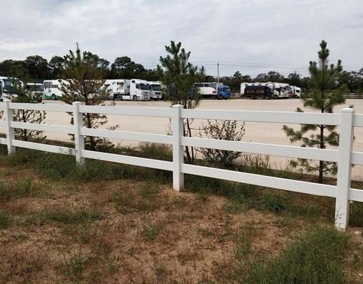 Clôture à cheval en PVC à 3 rails en plastique stable