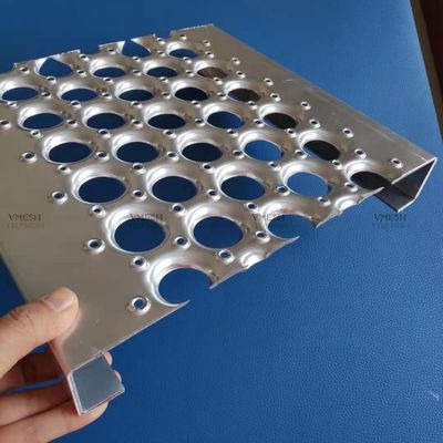 Réseau de sécurité en aluminium à trou rond Perf O Grip pour la plateforme de marche