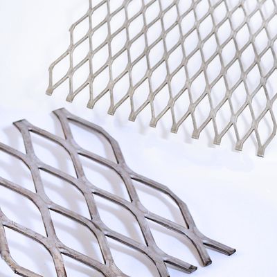 Maille augmentée en métal galvanisée par diamant en acier pour le passage couvert de plate-forme