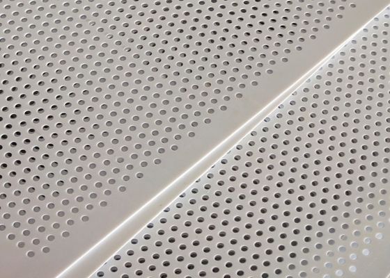 Le HDPE de la catégorie comestible pp a perforé les panneaux en plastique 0.093-0.96g/cm3