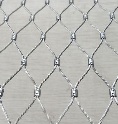 Personnalisé 2mm 304 en acier inoxydable filet de câble ouverture 60 * 104mm