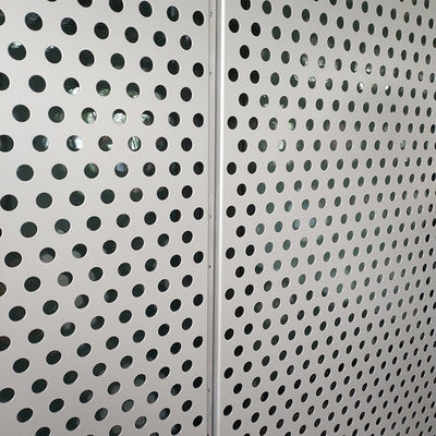 La poudre perforée en aluminium décorative de revêtement en métal de trou rond a enduit