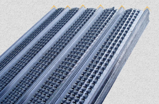 Fil en acier galvanisé plongé chaud Mesh Flat Rib Metal Lath de stuc de coffrage 0.45m
